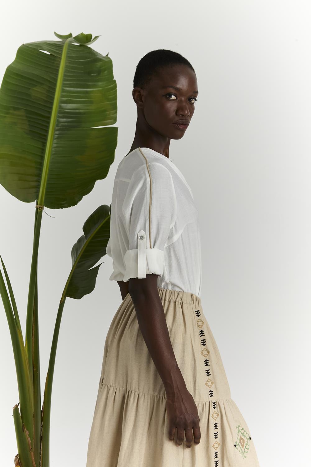 Εκρού Μπλούζα με V Λαιμό Marina V Paris