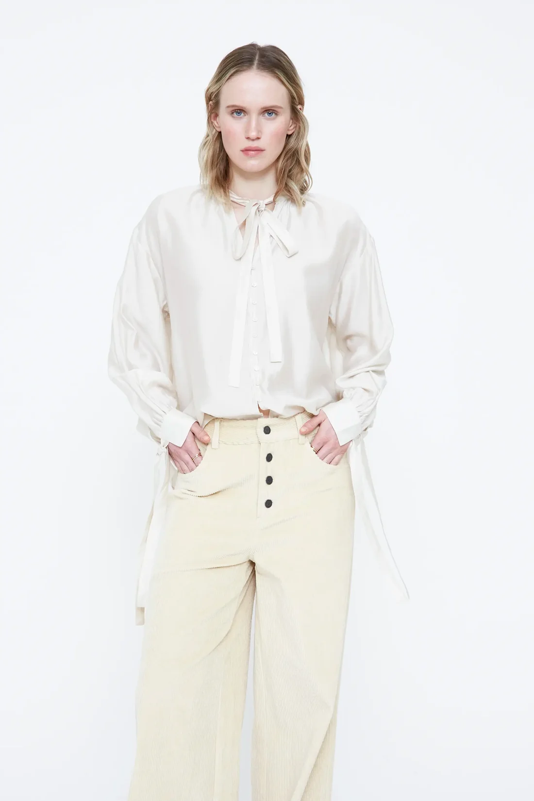 Wild Pony Off-White Σατέν Πουκάμισο με Δέσιμο στον Λαιμό