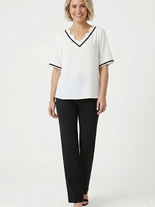 Εκρού V-Neck Κοντομάνικη Μπλούζα με Contrast Λεπτομέρειες