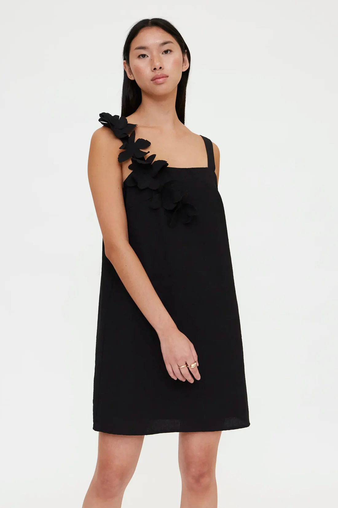 Μίνι μαύρο φόρεμα με λουλούδια