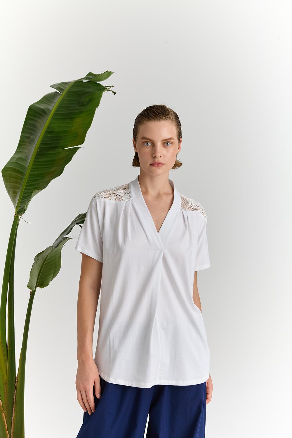 Λευκή Μπλούζα με Δαντέλα στους Ώμους Marina V Paris