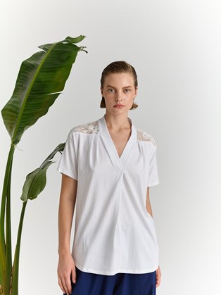 Λευκή Μπλούζα με Δαντέλα στους Ώμους Marina V Paris