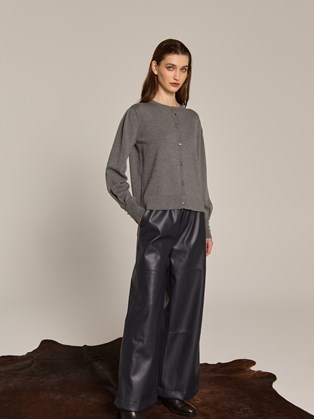 Ζακέτα Marina V Paris σε γκρι με κουμπιά.