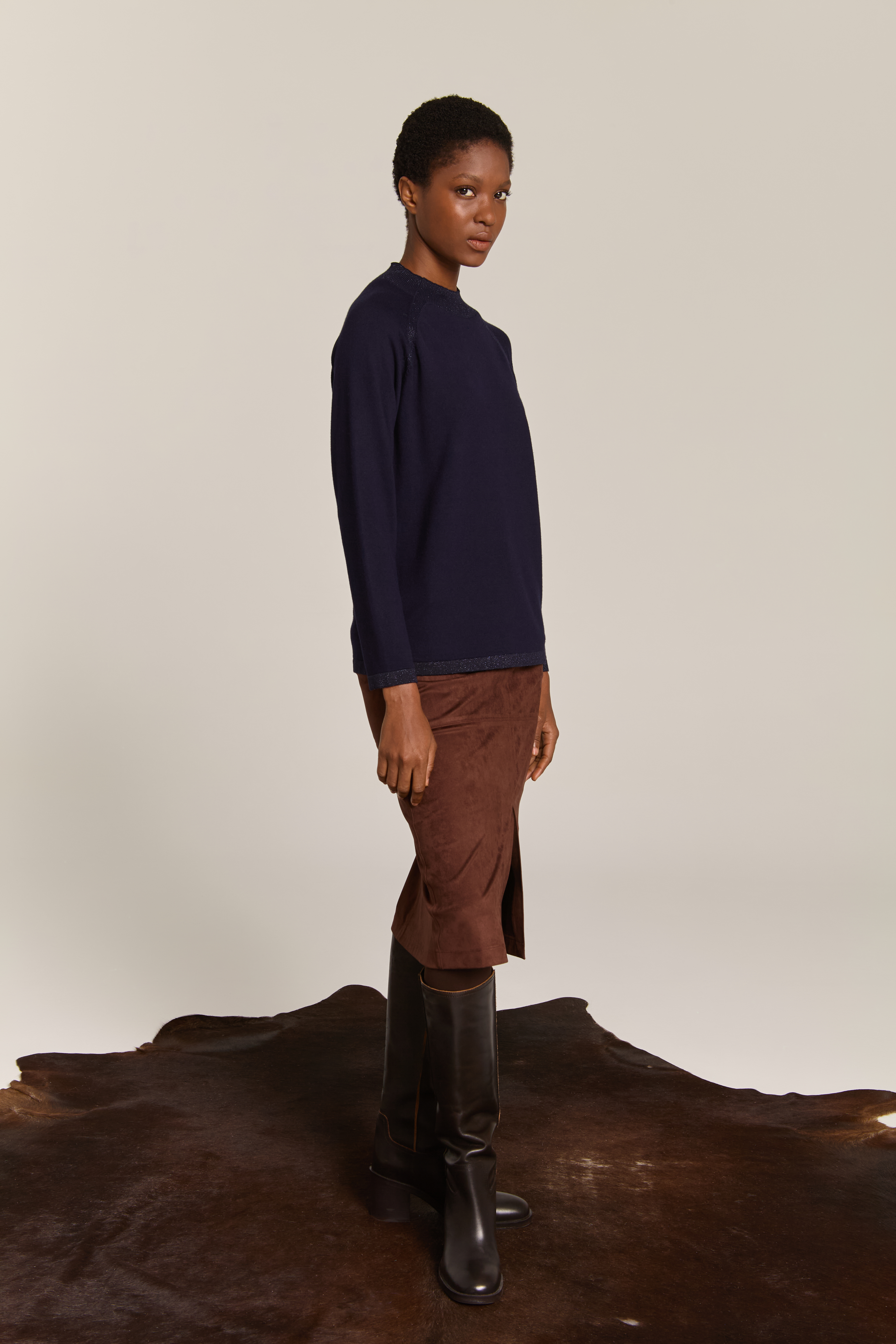 Σουέτ Καφέ Φούστα κάτω από το Γόνατο 