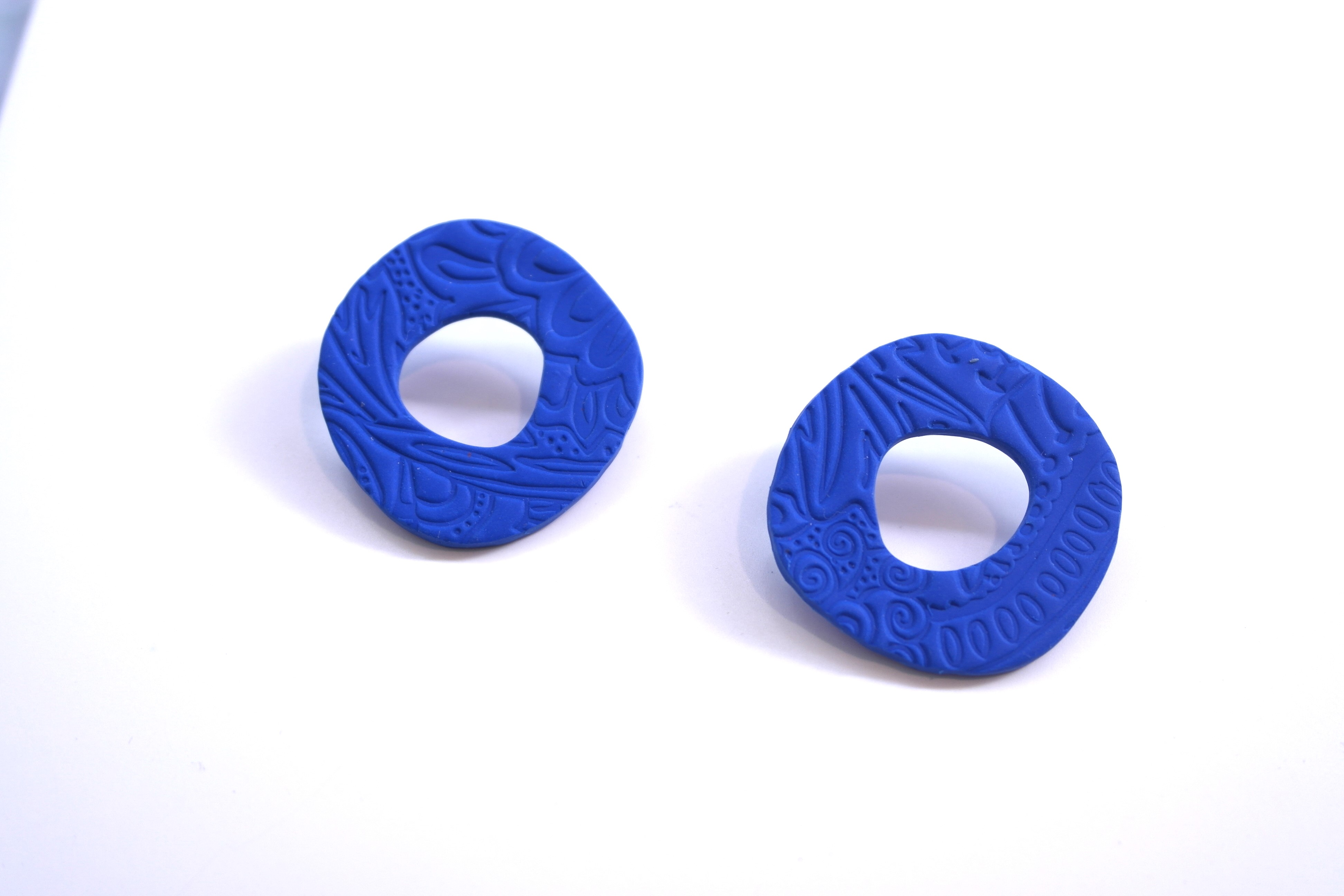 Happy Clay Earrings Blue Cycle