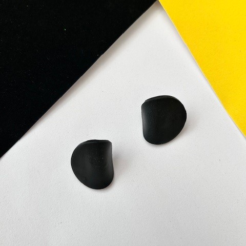 Livia Clay Earring Black