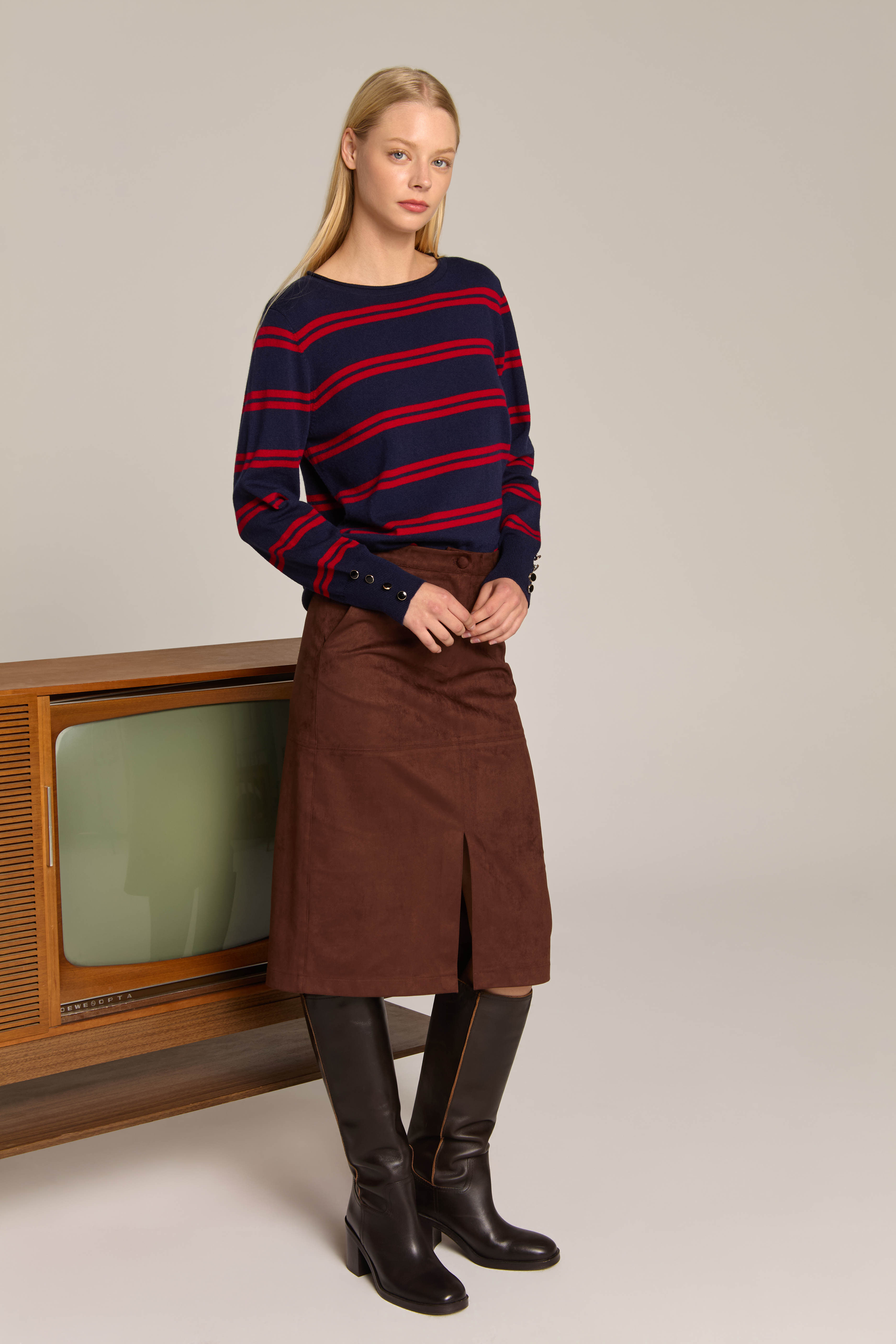 Σουέτ Καφέ Φούστα κάτω από το Γόνατο 